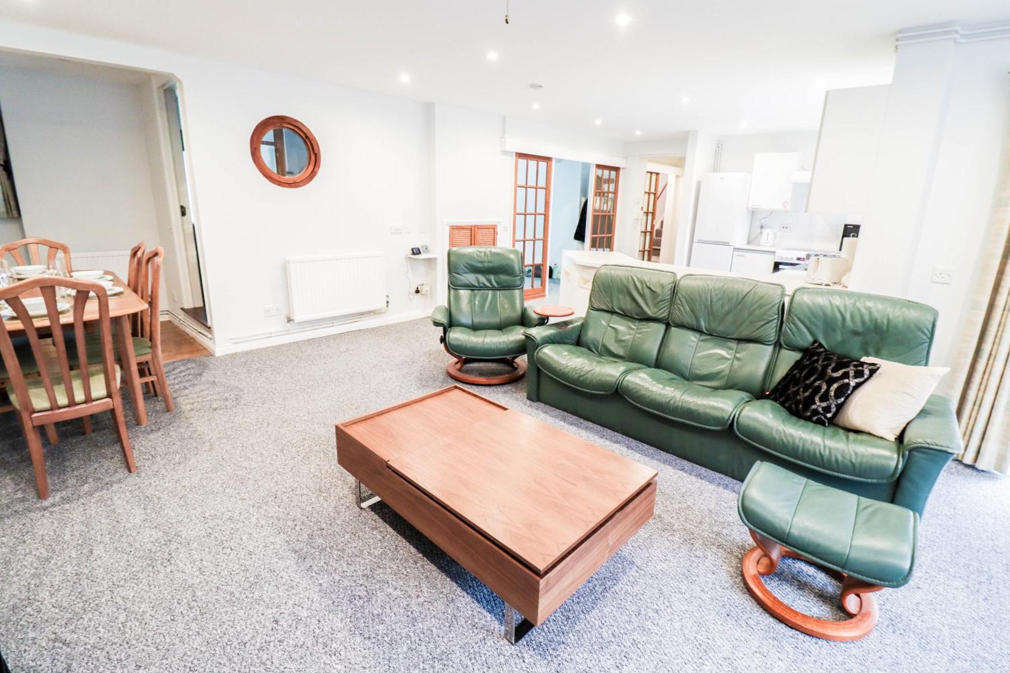 Bright And Spacious Contractor House L Parking! Borehamwood Exteriér fotografie