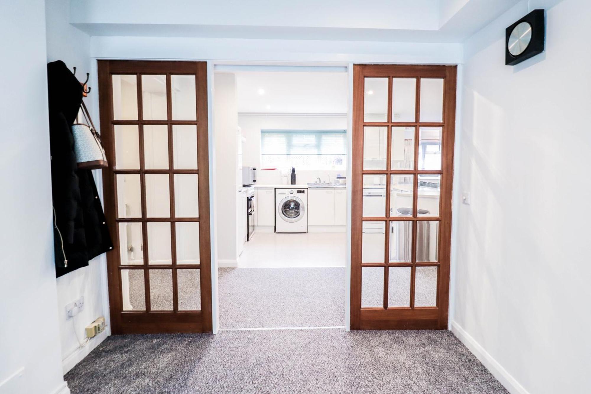 Bright And Spacious Contractor House L Parking! Borehamwood Exteriér fotografie